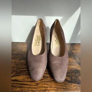 Salvatore Ferragamo Brown Patterned Pumps Size 9 Made in Italy